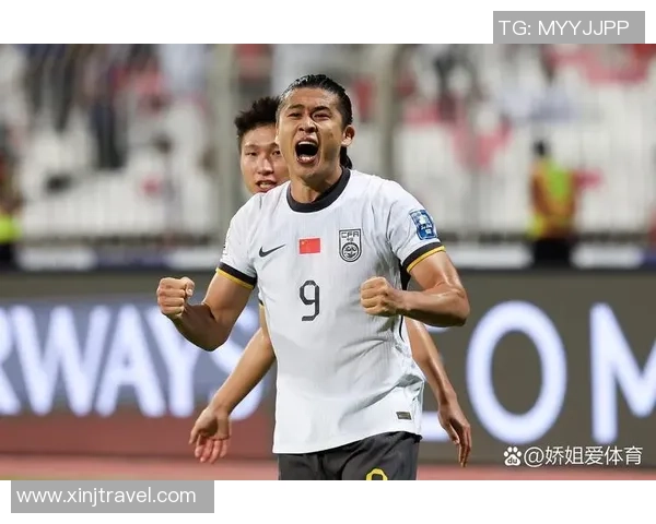 足球十号球星遭遇重大腿部伤病困扰 恢复之路充满挑战